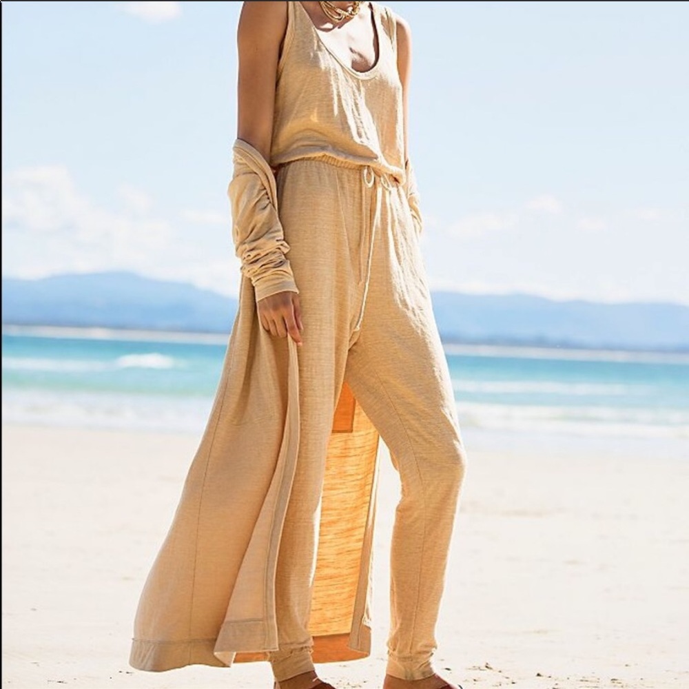 NEW FREE PEOPLE 2pc Lt Yellow Knit Romper/Jumpsuit & Long Cardigan Sz Med NWT - Picture 2 of 7